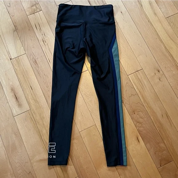 PE NATION Flight Series Legging Black 7/8 length midrise sculpted panels - Picture 7 of 7